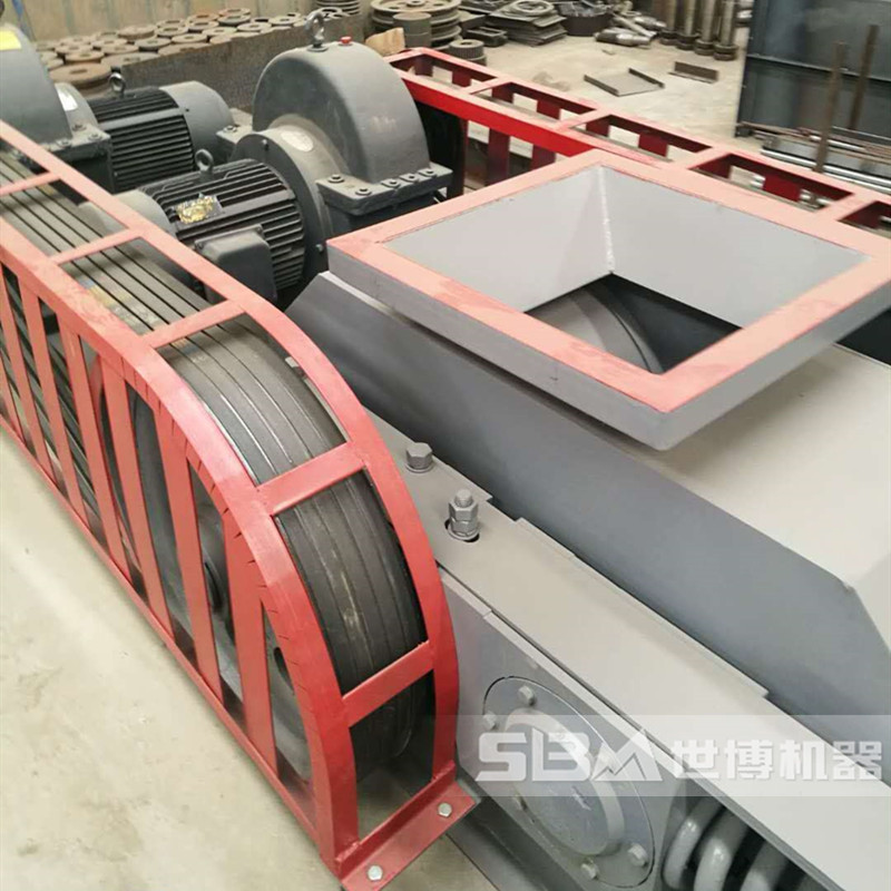 對輥式破碎機(jī)，小型碎石頭機(jī)