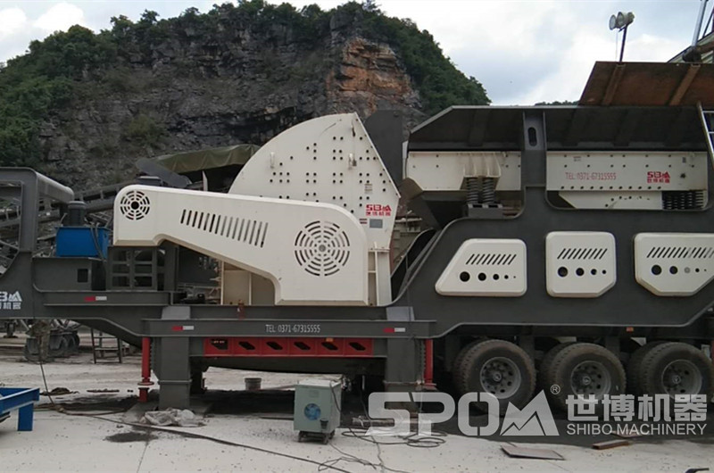 1615型移動重錘破碎機(jī)